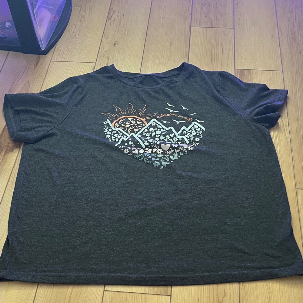 SHEIN Black Graphic Tee